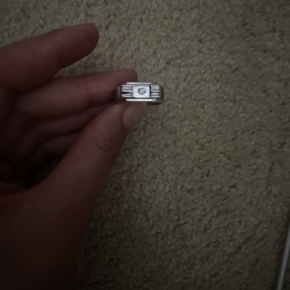 Mens gold ring - Picture 2 of 5